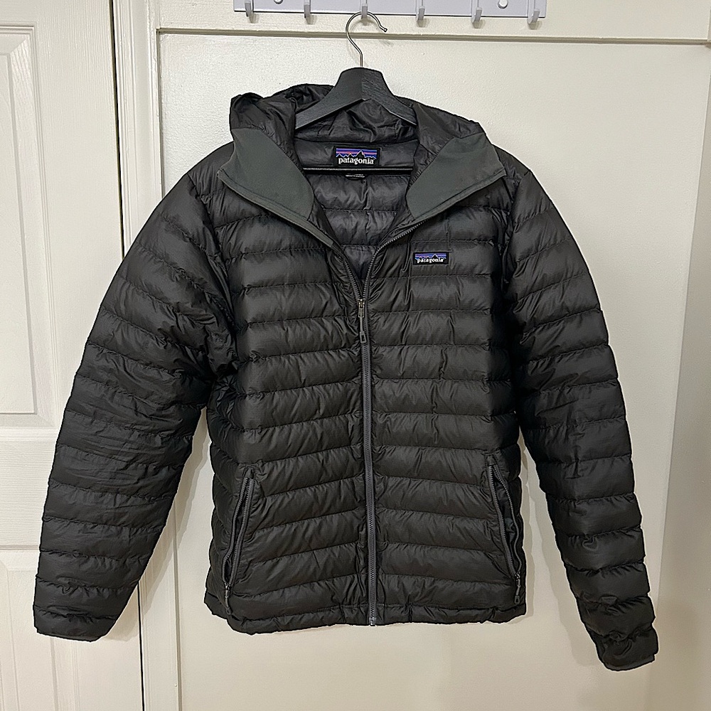 Patagonia Men’s Down Sweater Hoody - Size Large - Forge Gray